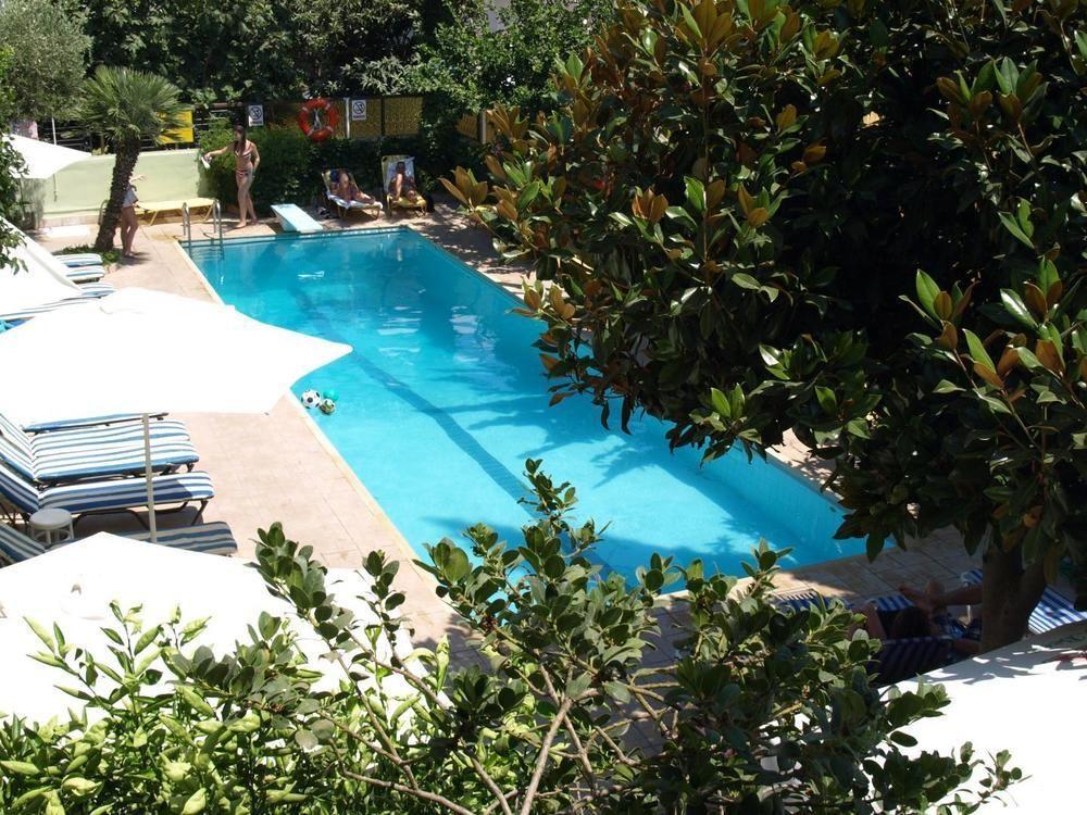 Aparthotel Anseli 2*