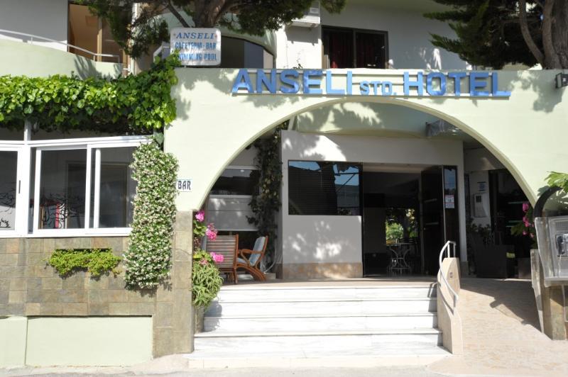 Aparthotel Anseli Kremastí